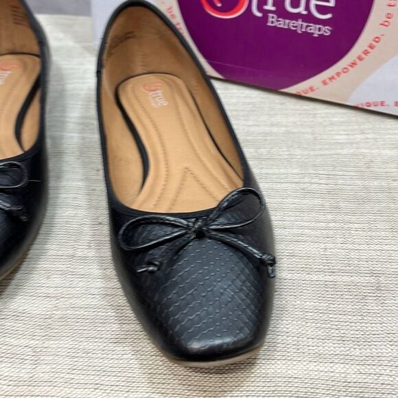 Baretraps size 8M black flats - gently used with‎ original box - Picture 4 of 5